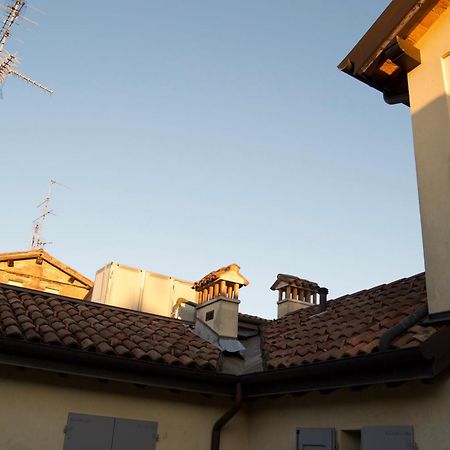 Appartement Casa Viola, Deliziosa Mansarda In Centro Storico à Modène Extérieur photo