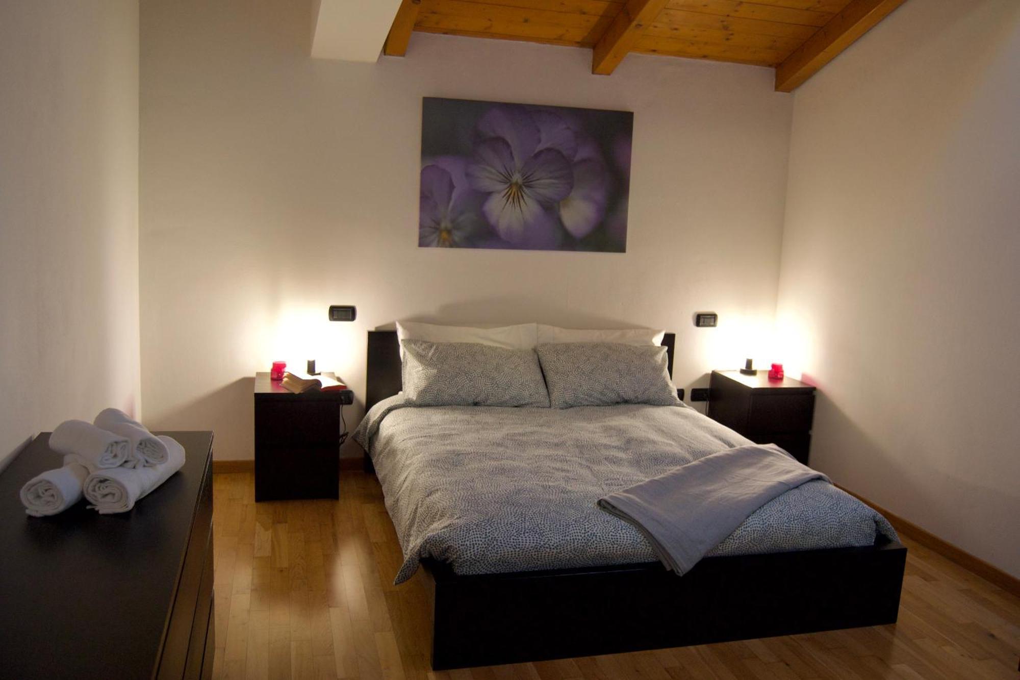 Appartement Casa Viola, Deliziosa Mansarda In Centro Storico à Modène Extérieur photo