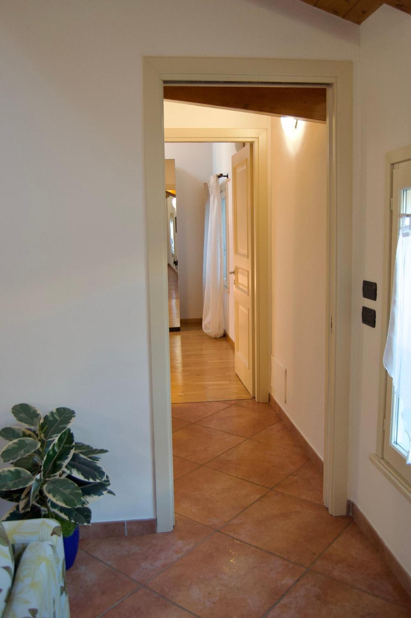 Appartement Casa Viola, Deliziosa Mansarda In Centro Storico à Modène Extérieur photo